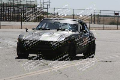 media/May-18-2022-Open Track Racing (Wed) [[f96b7d3cf4]]/Around the Pits/